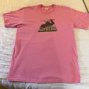 Supreme pink tee